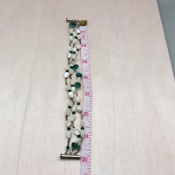 Artisan handcrafted handmade carved mother of pearl leafy bracelet, boho. - Picture 3 of 4